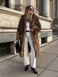 Effortless Elegance: Styling Faux Fur for the Cold Season